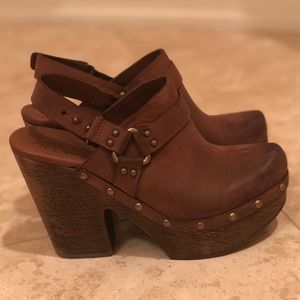 KORK-EASE BROWN LEATHER SLING BACK HEELED CLOG